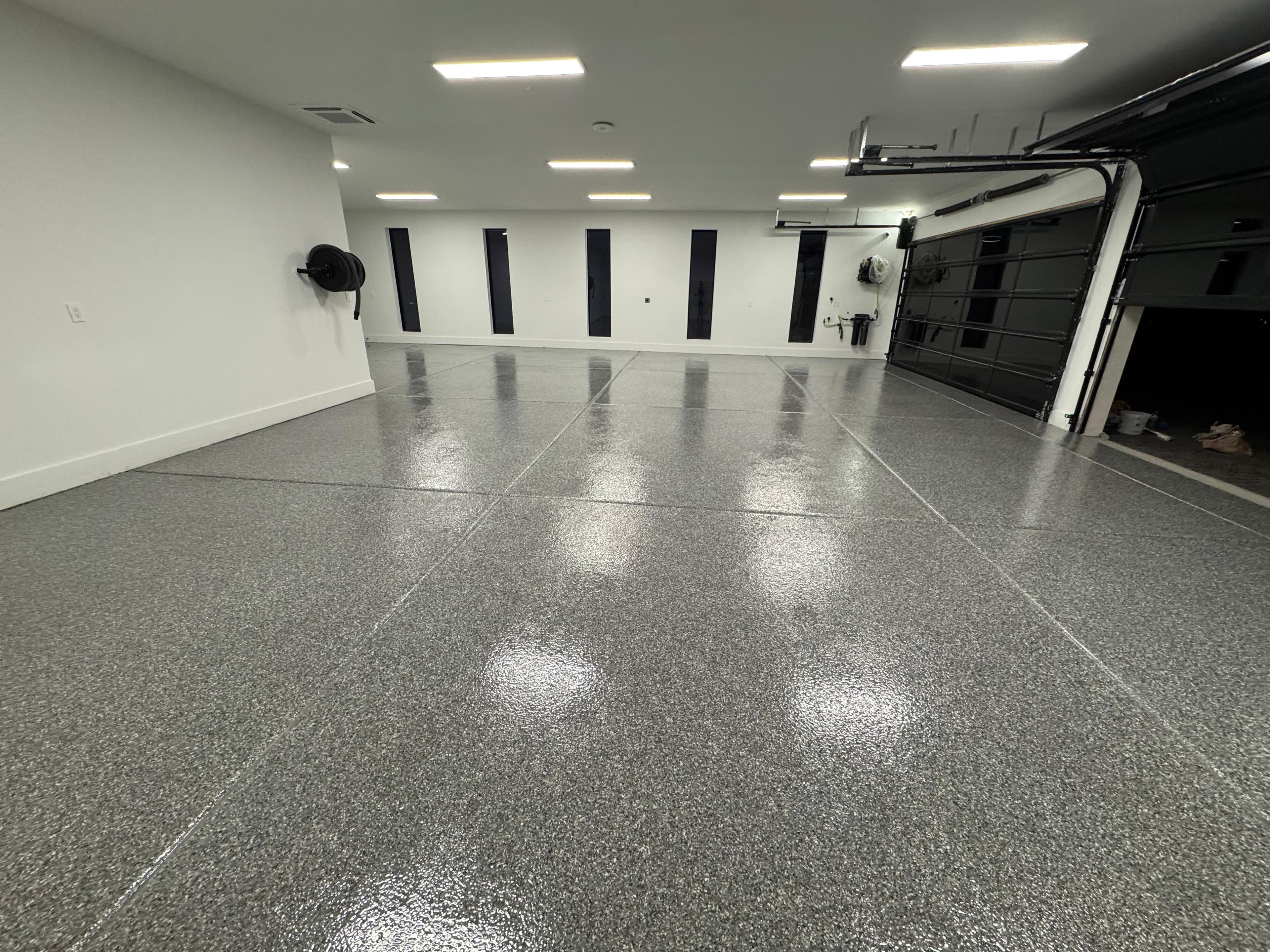 Urban Gray epoxy floor — close-up detail